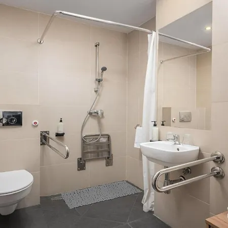 Hotel B&B Hotel Bytom 3*