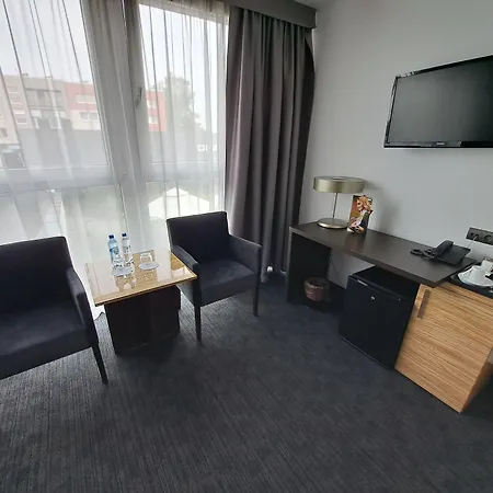 B&B Hotel Bytom מלון 3*