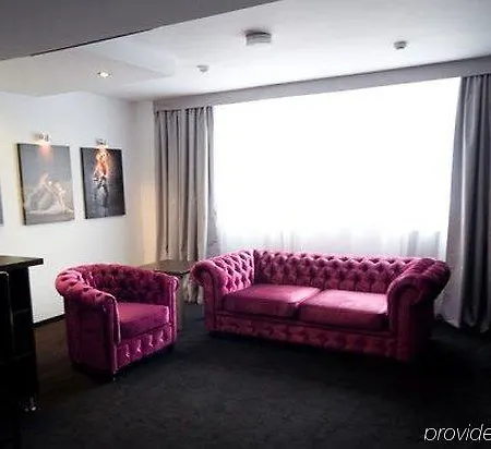 B&B Hotel Bytom فندق 3*
