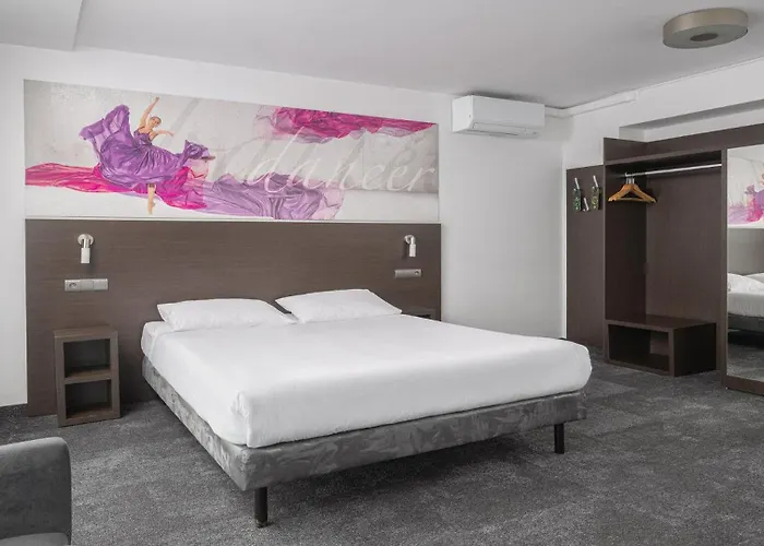 B&B Hotel Bytom מלון