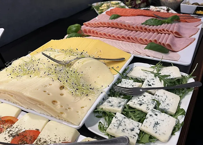 B&B Hotel Bytom Отель Бытом