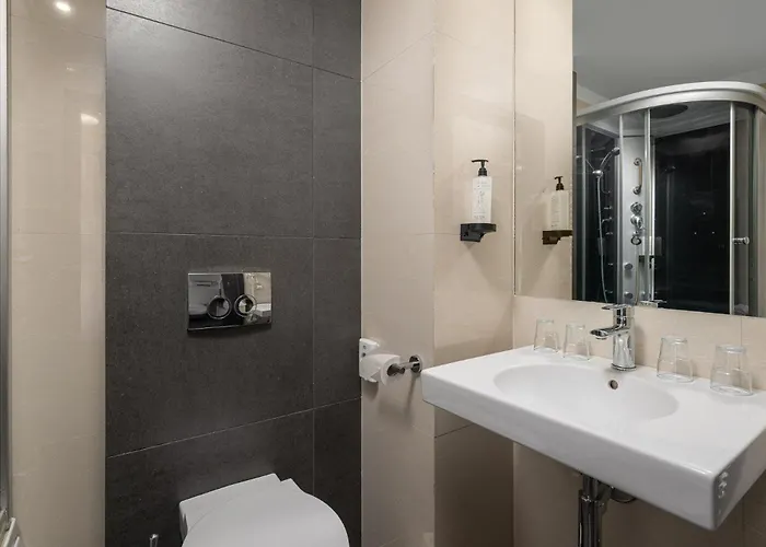 B&B Hotel Bytom מלון ביטום