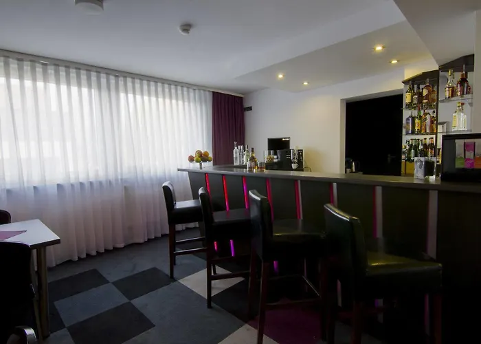 Отель B&B Hotel Bytom Бытом